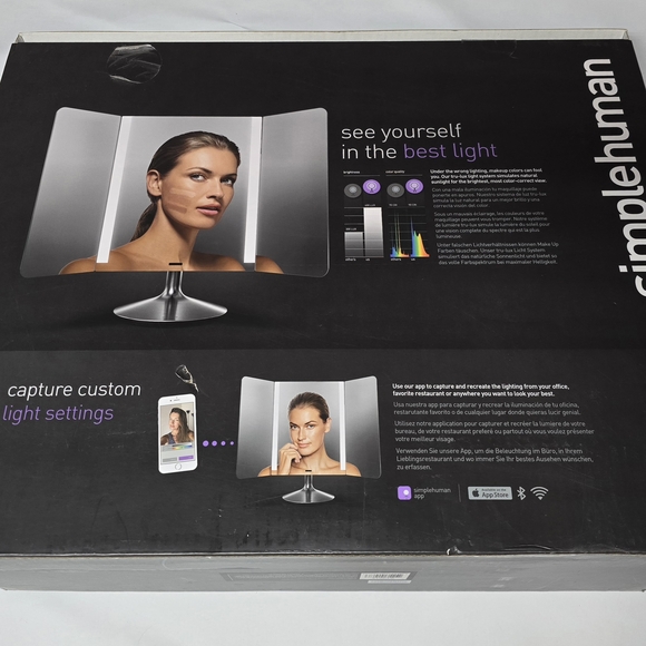 Simplehuman Wide-View Sensor Mirror - Silver - Picture 5 of 11